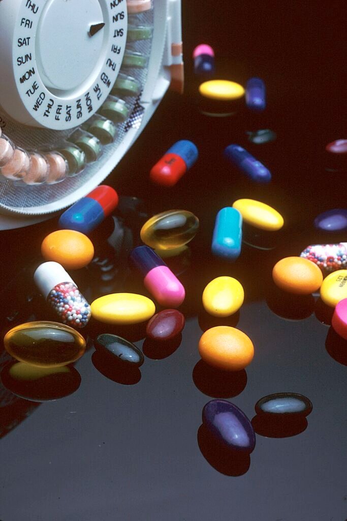 Beragam bentuk produk obat sebagai ilustrasi katalog informasi kesehatan INDOCAIR APOTEK